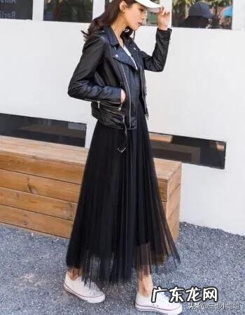 黑色白色纱裙怎么配好看?