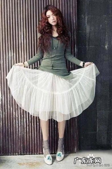 黑色白色纱裙怎么配好看？