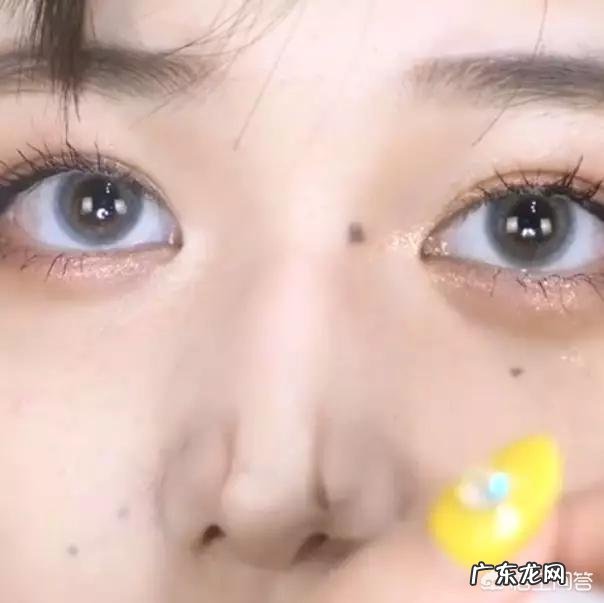 中式妆容有什么特点,和韩式妆容相比,那种更适合现代女性?