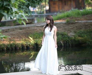 白衣服穿久后发黄,怎么处理能变白?