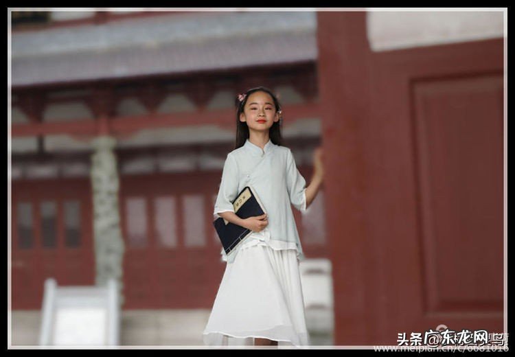 你读过的书都会换成你内在的,永不消失的美丽 花蕾是你的年华是什么意思