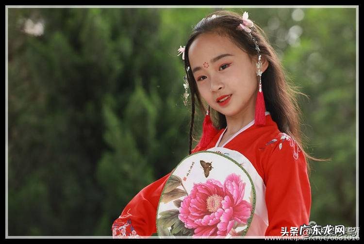 你读过的书都会换成你内在的,永不消失的美丽 花蕾是你的年华是什么意思