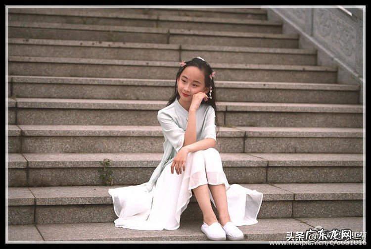 你读过的书都会换成你内在的,永不消失的美丽 花蕾是你的年华是什么意思