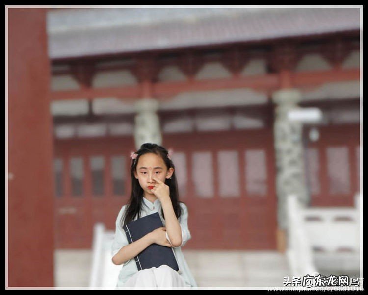 你读过的书都会换成你内在的,永不消失的美丽 花蕾是你的年华是什么意思