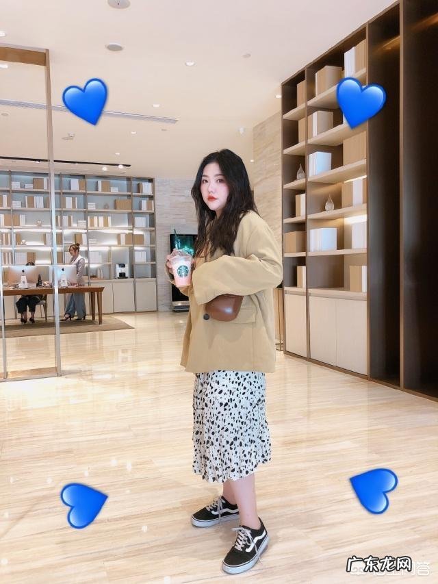 微胖女生怎么穿衣显瘦？