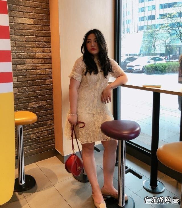 微胖女生怎么穿衣显瘦？