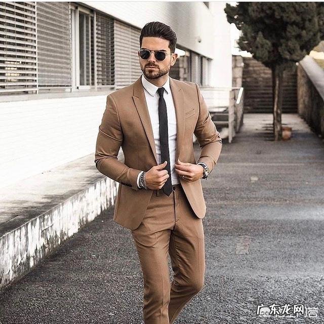 男士衬衫怎样搭配时尚？