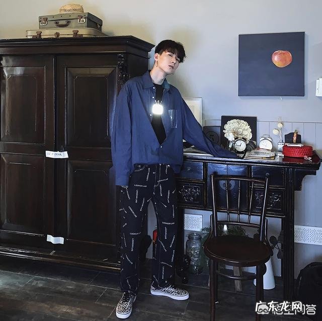 男士衬衫怎样搭配时尚?