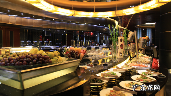 从“神坛”走向大众,吃不垮的自助餐,为什么你永远吃不回本? 金钱豹自助餐团购价