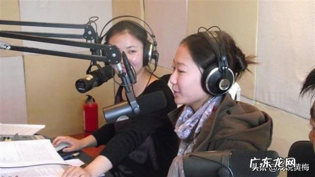 播音主持专业学生,即将出去集训,怎么样去练才能让自己的专业水平稳步提高呢?