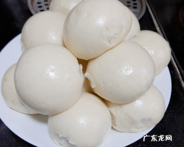 馒头怎么做才好吃?关键在于和面,老师傅教你一招,个个松软好吃 做馒头怎么发面才松软好吃