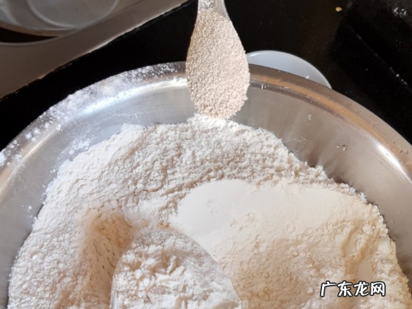 馒头怎么做才好吃?关键在于和面,老师傅教你一招,个个松软好吃 做馒头怎么发面才松软好吃