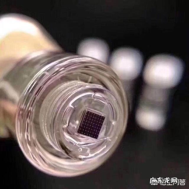 秋冬季皮肤干燥,脸上起皮,该如何保养?