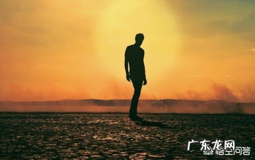 对于中年男人来说，你觉得其应该如何保持健康的身体和充足的精力？