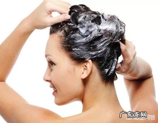 月子里,产妇不可以洗头发吗?