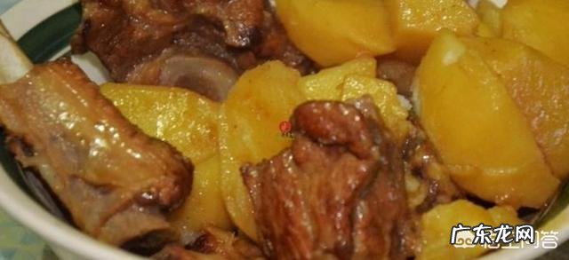 排骨炖土豆怎么做?