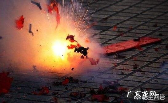 春节贴春联有什么讲究？