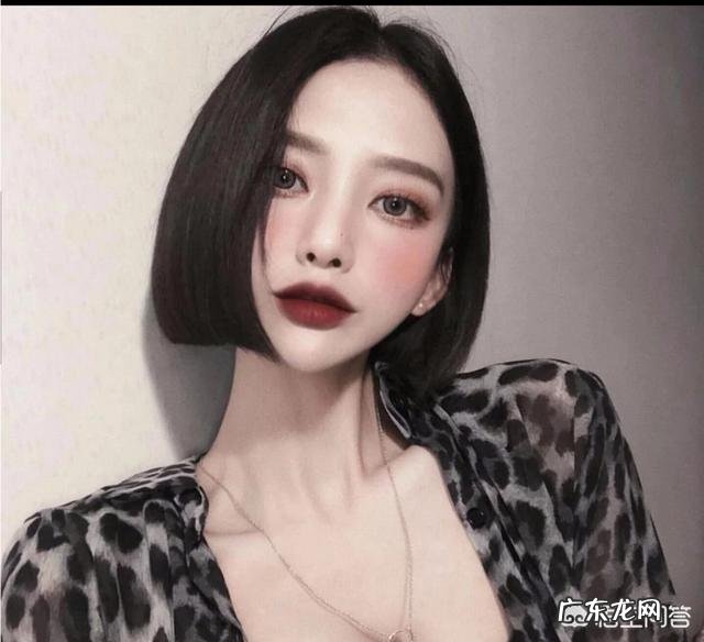 发量多的女生适合留什么样的短发呢?