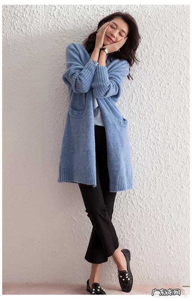 穿什么衣服可以显得皮肤白一些?