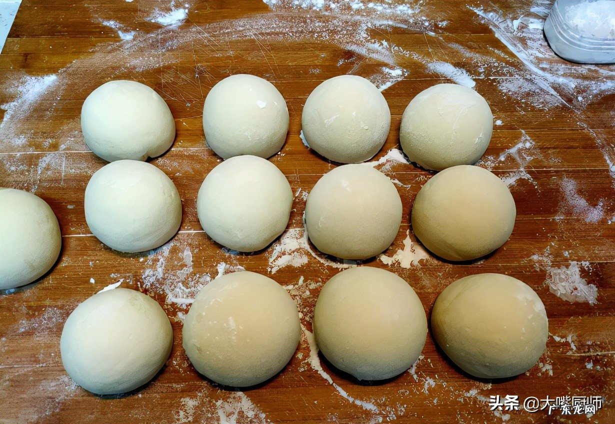 怎样用酵母发面蒸馒头 酵母发面蒸馒头技巧有哪些