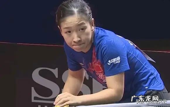 孙颖莎双冠到手,亚锦赛30大胜刘诗雯获女单冠军,您如何评价这场巅峰对决?