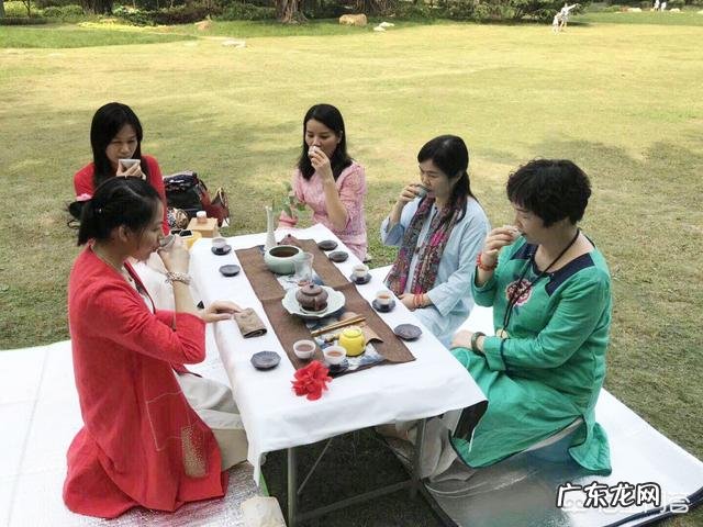 你知道哪些沏茶礼仪?