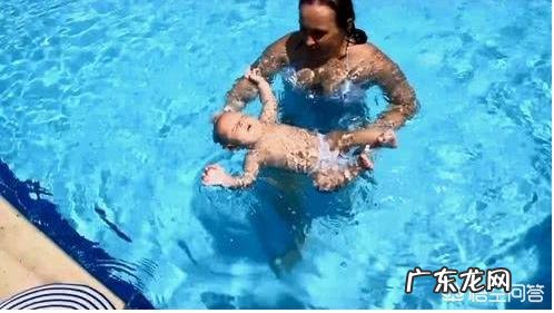 如何教宝宝学习游泳?