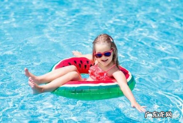 如何教宝宝学习游泳?