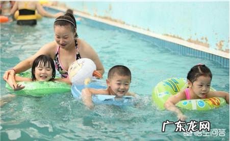 如何教宝宝学习游泳?