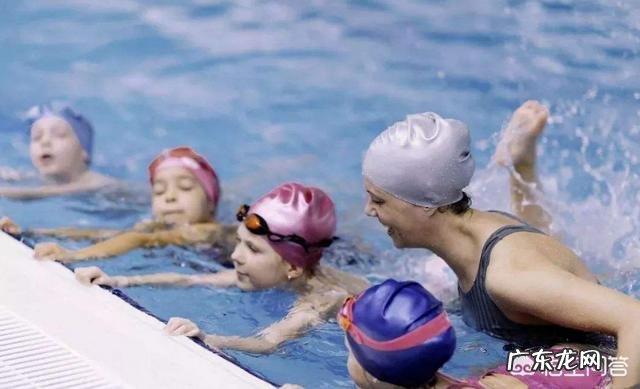 如何教宝宝学习游泳?