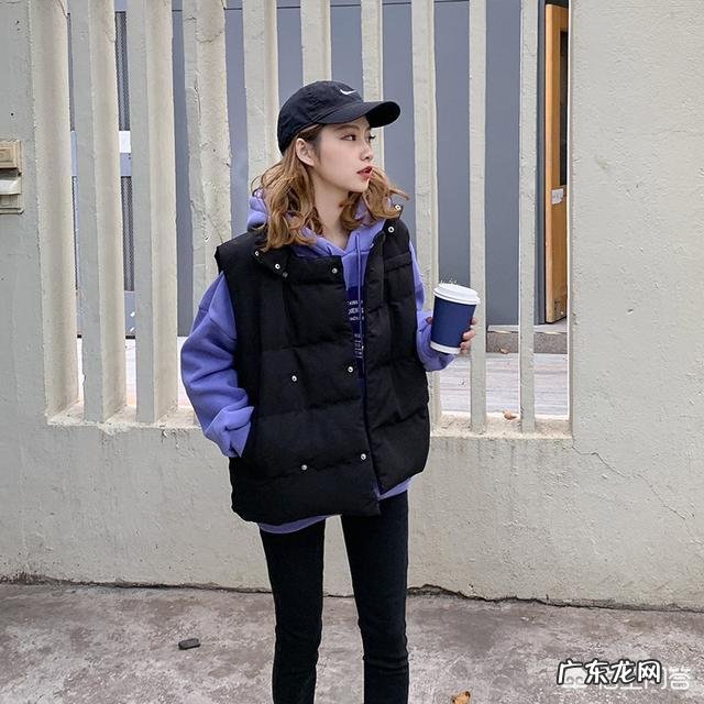 秋冬卫衣该怎么搭配才好看再穿上外套会不会显得臃肿?