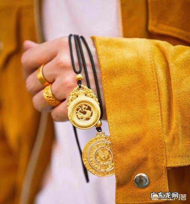 男人戴什么吊坠比较好呢？