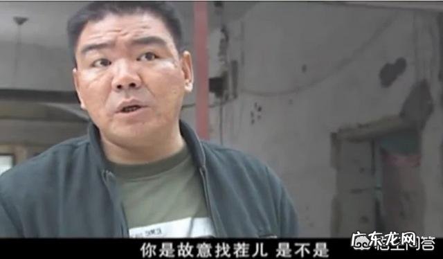 《征服》里面刘华强为什么要砍卖瓜的呢?