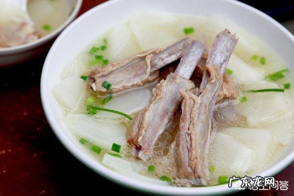 羊肉在冬季煲汤怎么配料最有营养?