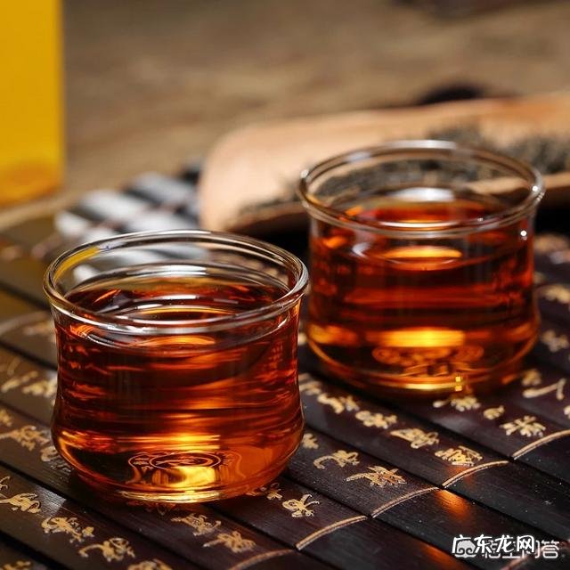 红茶与绿茶的功效有何不同?