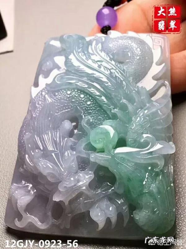 适合恋人的饰物除了对戒还有什么?