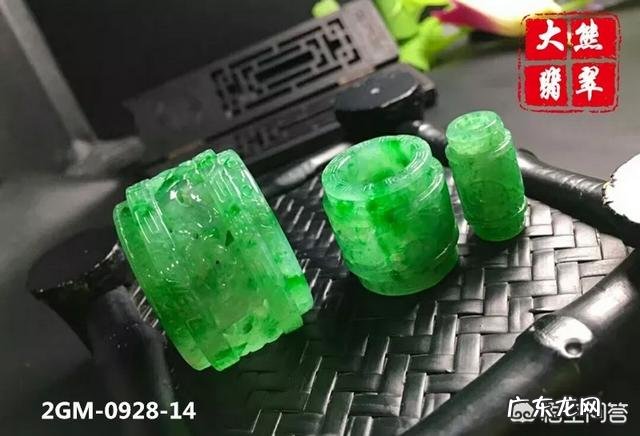 适合恋人的饰物除了对戒还有什么?