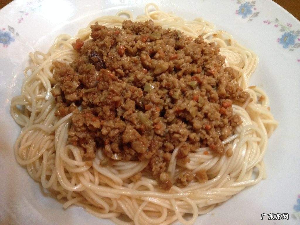 湿炸酱面怎么做