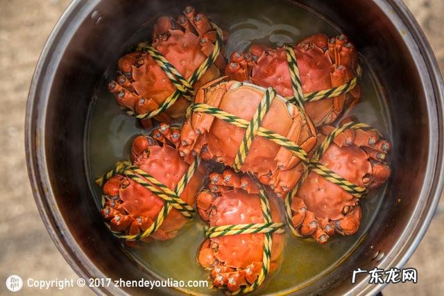 大闸蟹正确的做法和吃饭是什么?