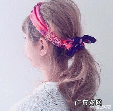 丝巾如何搭配发型才能与众不同?