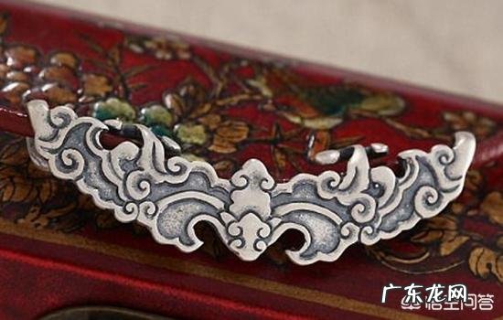 一年一度的中秋节快到了想给远方的朋友寄去一份心意除了送月饼还有哪些东西适合呢？