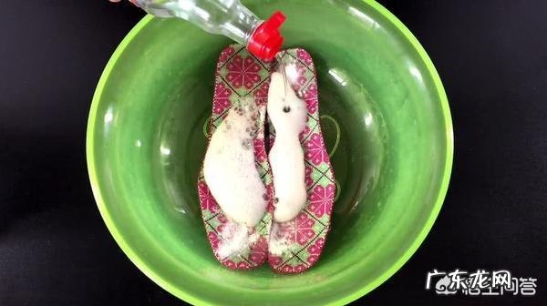 鞋垫下面放小苏打的作用与功效是什么?