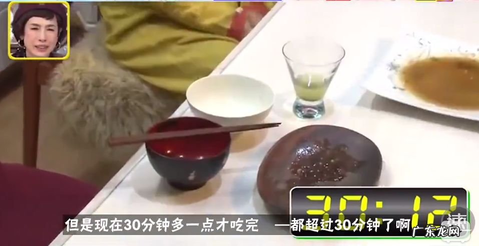 尹正吃春饼嚼121下,鞠婧祎一口面包嚼33下,细嚼慢咽能让你变瘦! 夹春卷的明星