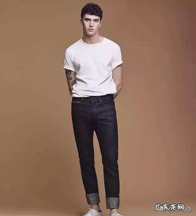 穿不合适的牛仔裤真的太不舒服了,男生到底要选什么样的牛仔裤?