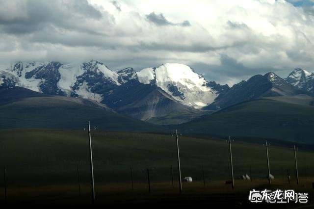 中国的独库公路听说是国内风景最美、最独特的一条线路，自驾走过的朋友能分享下吗？
