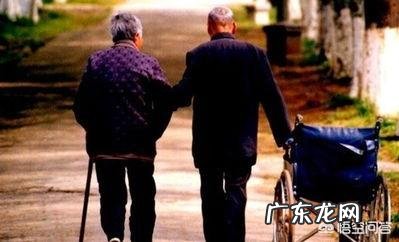 怎么知道一个男人已经爱上你?