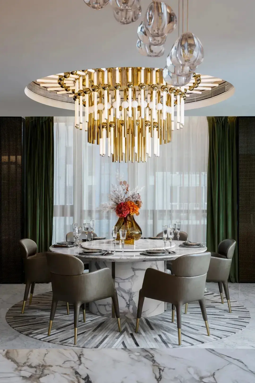 大理石餐桌风水好吗 在自家房顶放大理石餐桌风水好吗