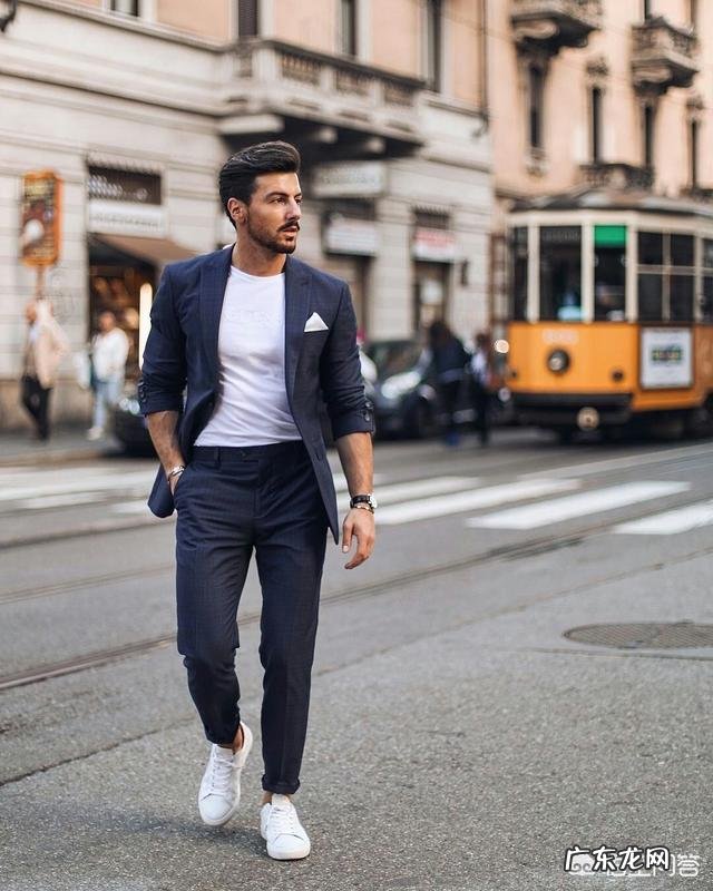 简单的T恤是不是好搭配?