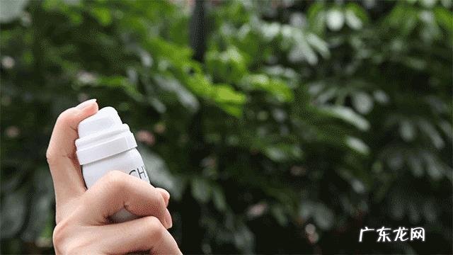 额头上不断长痘痘,还反反复复不消是怎么回事?需要怎样做才能很好的缓解呢?