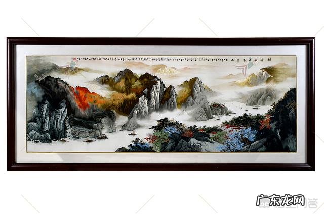 家居客厅挂山水画怎么样？怎么选择？